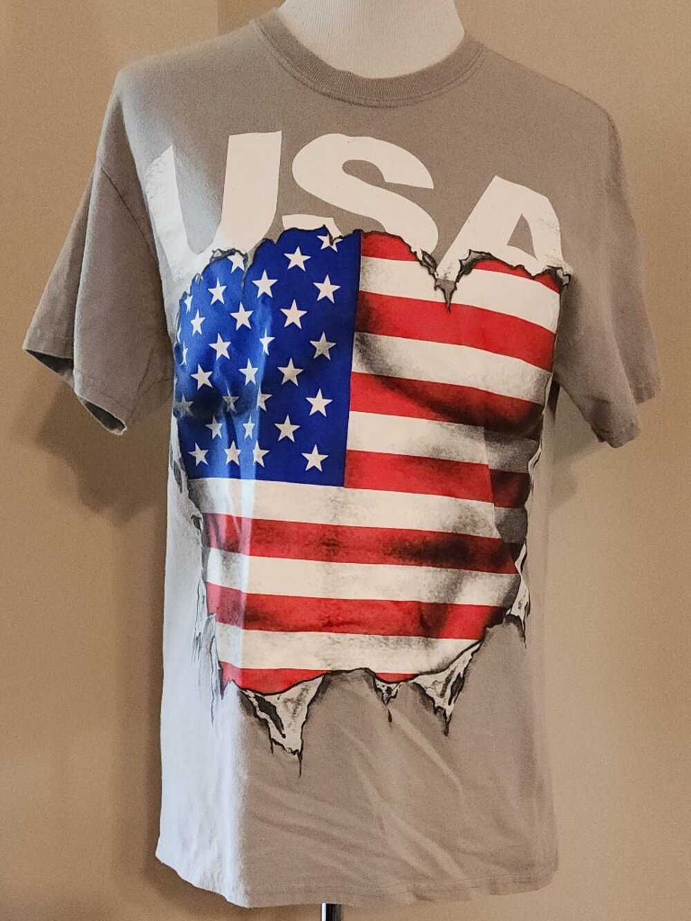 "USA" American Flag T-Shirt Medium Chest 19" Length 27" Unisex 100% Heavy Cotton